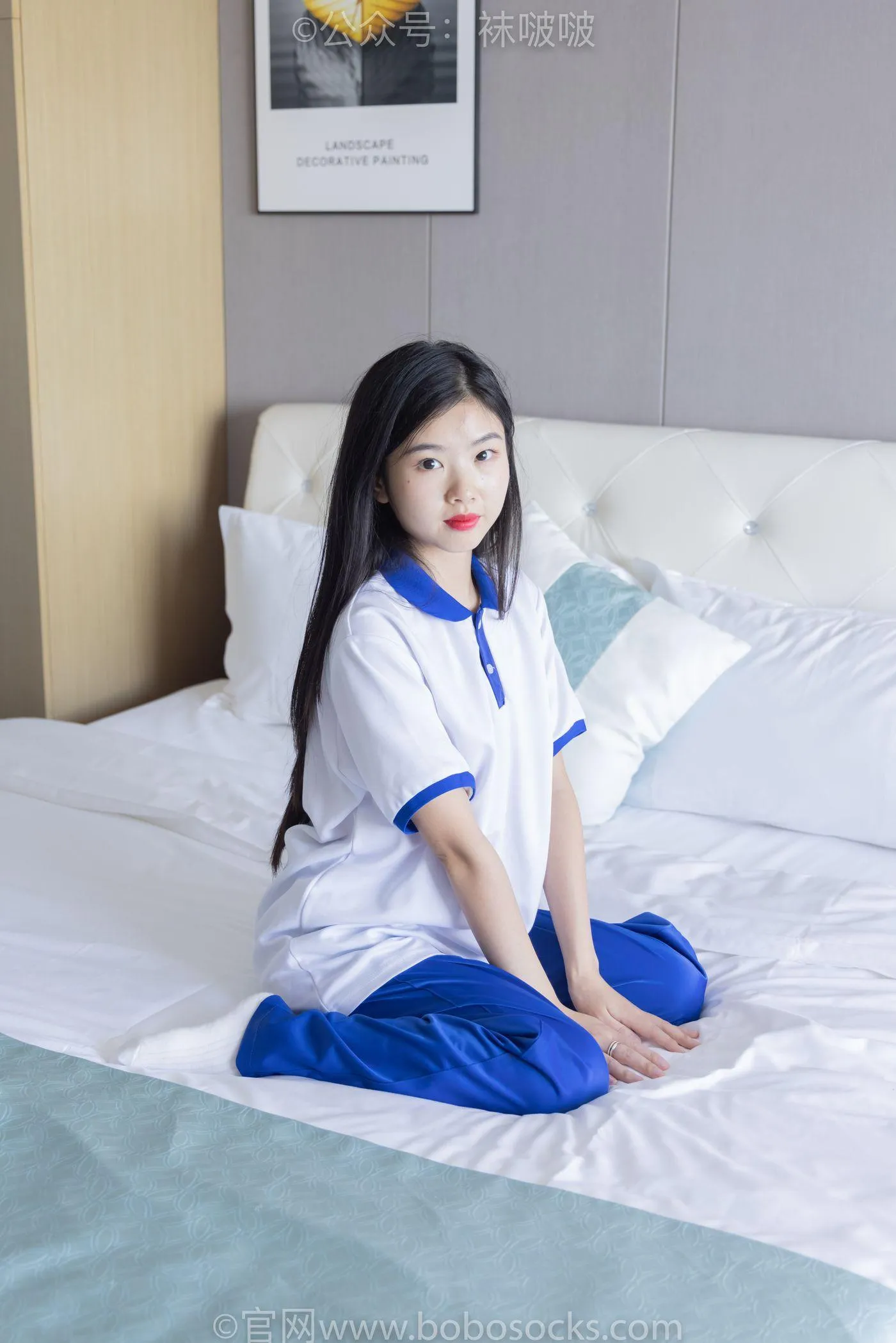 [BoBoSocks袜啵啵]NO.039 小奶熊-校服、vans帆布鞋、短白棉袜、裸足 [154P]插图7